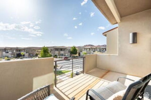2326 N PARK DR, Washington, UT 84780