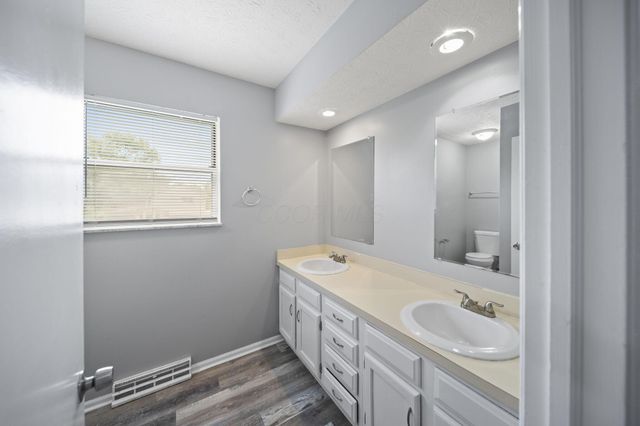 2227 Lilacwood Avenue, Columbus, OH 43229
