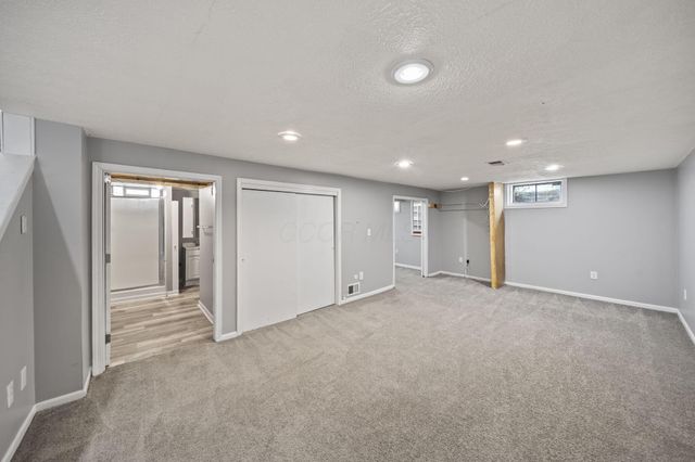 2227 Lilacwood Avenue, Columbus, OH 43229