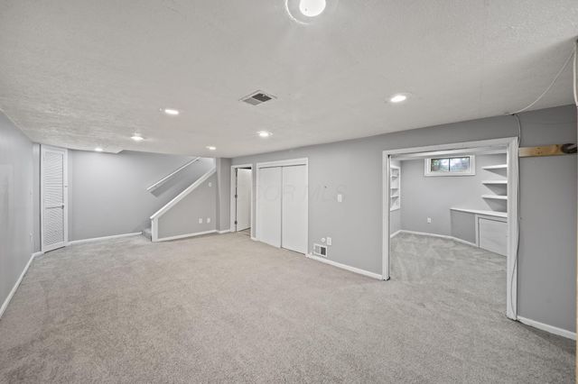 2227 Lilacwood Avenue, Columbus, OH 43229