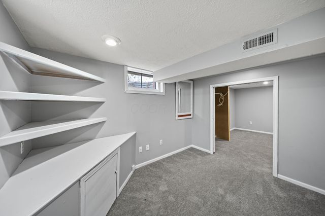 2227 Lilacwood Avenue, Columbus, OH 43229