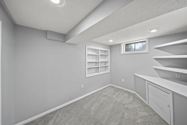 2227 Lilacwood Avenue, Columbus, OH 43229