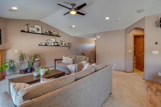 4486 53rd Street S, Fargo, ND 58104