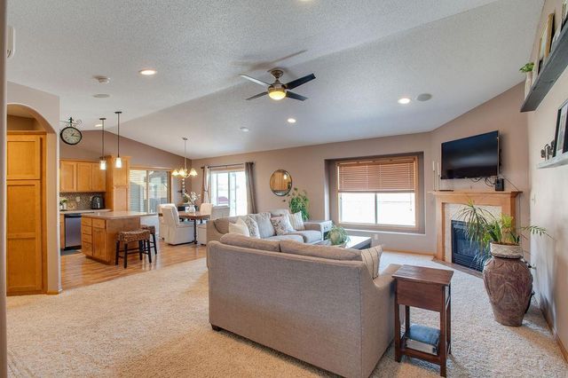 4486 53rd Street S, Fargo, ND 58104