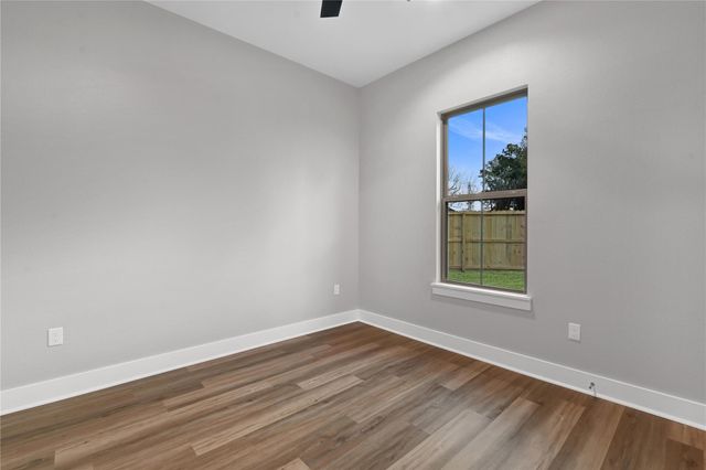 60 Bluegill Drive, Shepherd, TX 77371