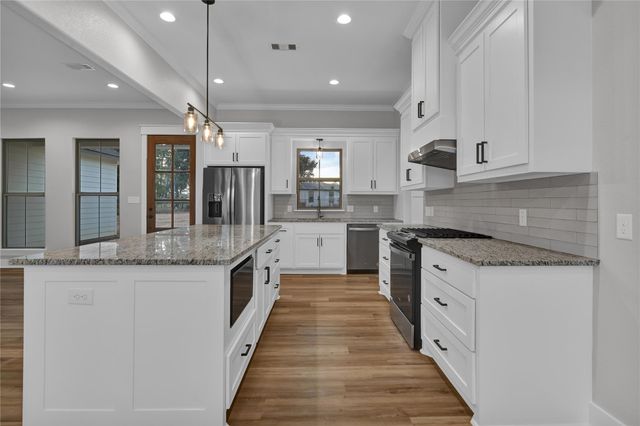 60 Bluegill Drive, Shepherd, TX 77371