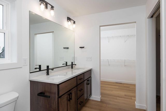 1769 Arches DRIVE, Holmen, WI 54636