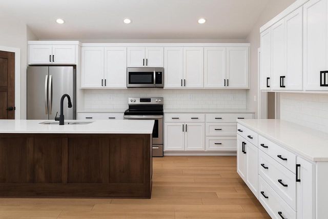 1769 Arches DRIVE, Holmen, WI 54636