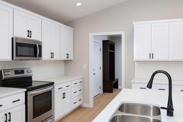 1769 Arches DRIVE, Holmen, WI 54636