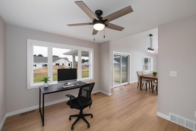 1769 Arches DRIVE, Holmen, WI 54636