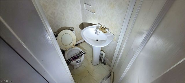 4017 Eastway Road, South Euclid, OH 44121