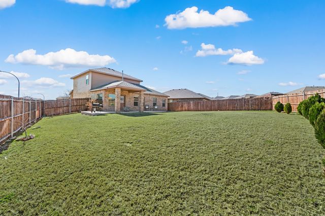 8461 Comanche Springs Drive, Fort Worth, TX 76131