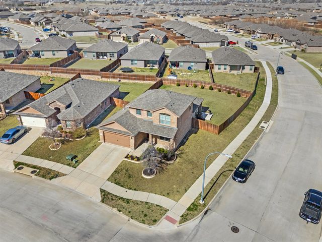 8461 Comanche Springs Drive, Fort Worth, TX 76131