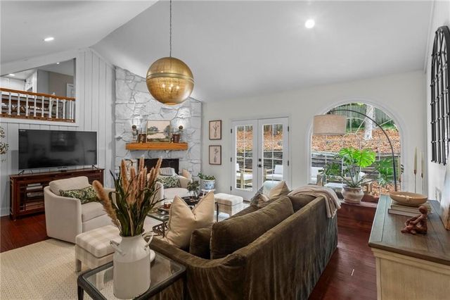 2669 Chimney Springs Drive, Marietta, GA 30062