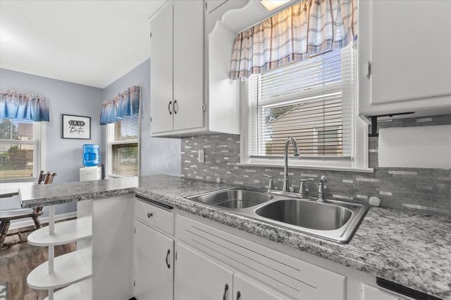 637 Oak STREET, South Milwaukee, WI 53172