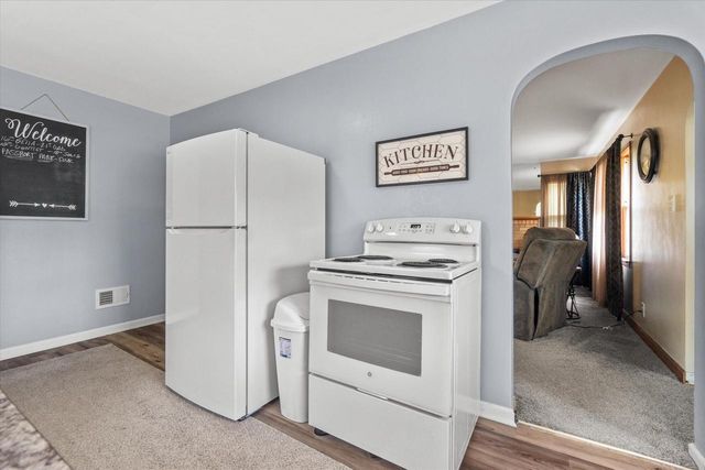 637 Oak STREET, South Milwaukee, WI 53172