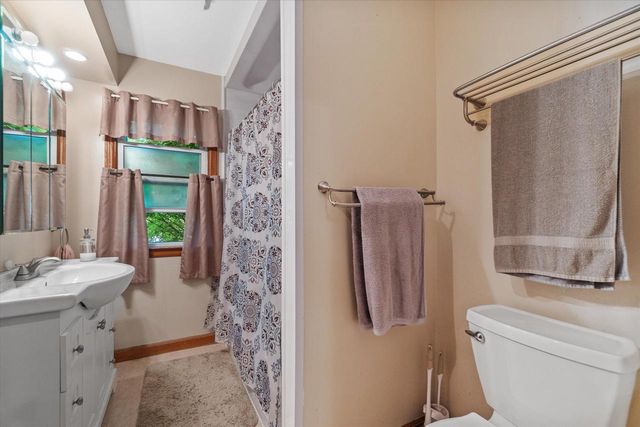 637 Oak STREET, South Milwaukee, WI 53172