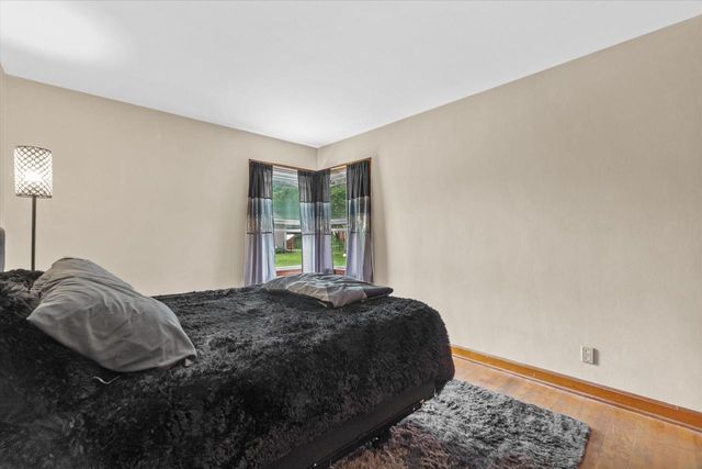 637 Oak STREET, South Milwaukee, WI 53172