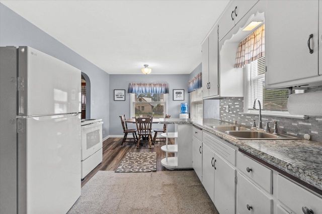 637 Oak STREET, South Milwaukee, WI 53172