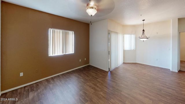 16682 N WEST POINT Parkway 2, Surprise, AZ 85374