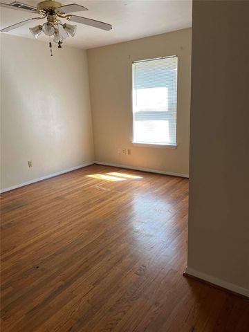 705 Harold Lane, Baytown, TX 77521