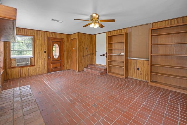 601 John Street, Morgan, TX 76671