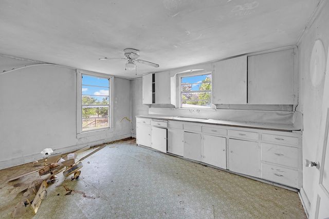 601 John Street, Morgan, TX 76671