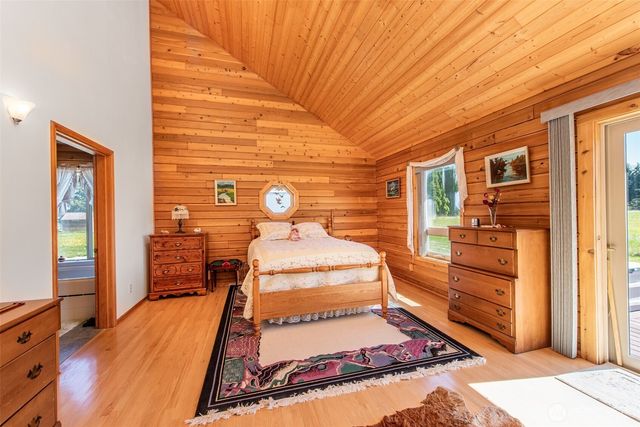 1688 Finn Hall Road, Port Angeles, WA 98362