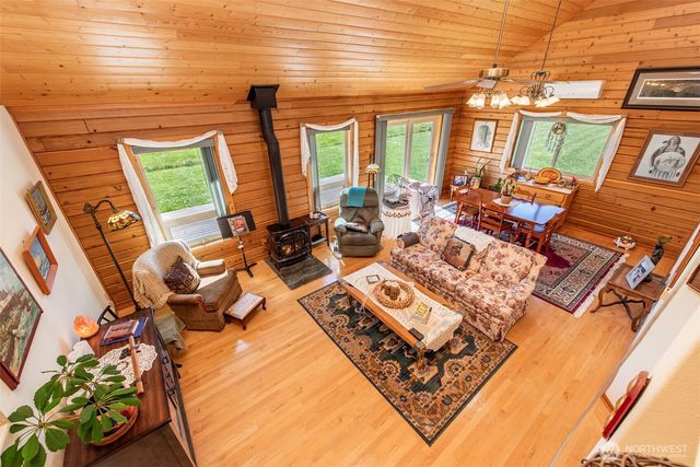 1688 Finn Hall Road, Port Angeles, WA 98362