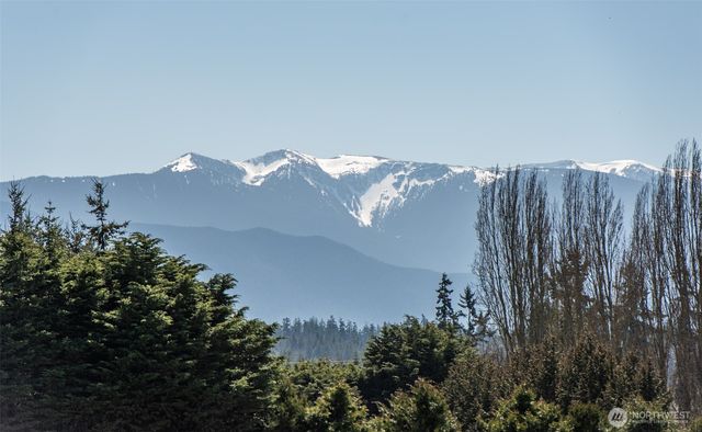 1688 Finn Hall Road, Port Angeles, WA 98362