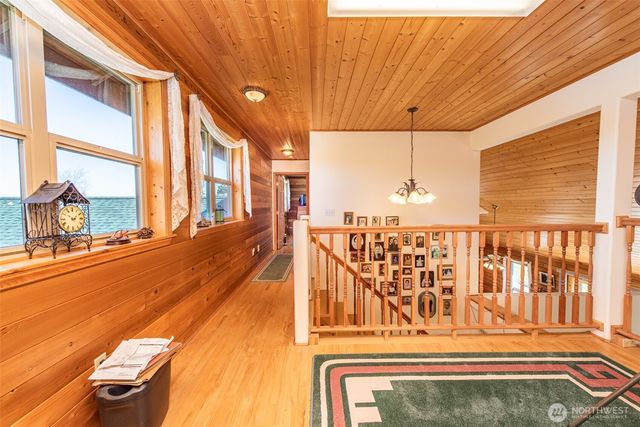 1688 Finn Hall Road, Port Angeles, WA 98362