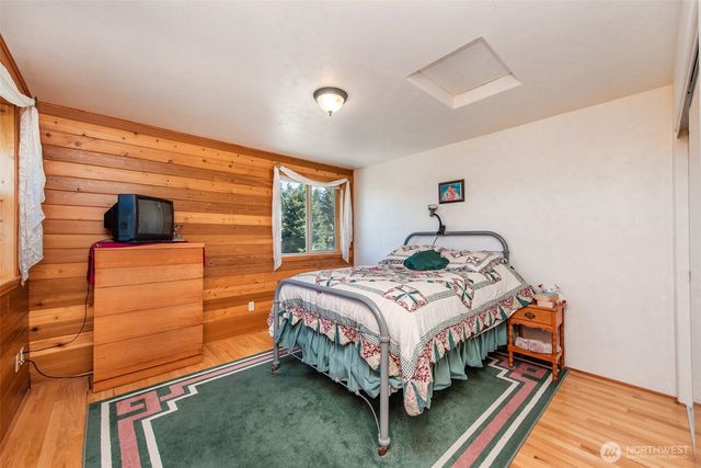 1688 Finn Hall Road, Port Angeles, WA 98362