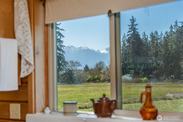 1688 Finn Hall Road, Port Angeles, WA 98362