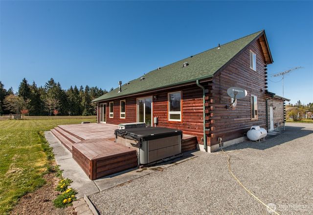 1688 Finn Hall Road, Port Angeles, WA 98362