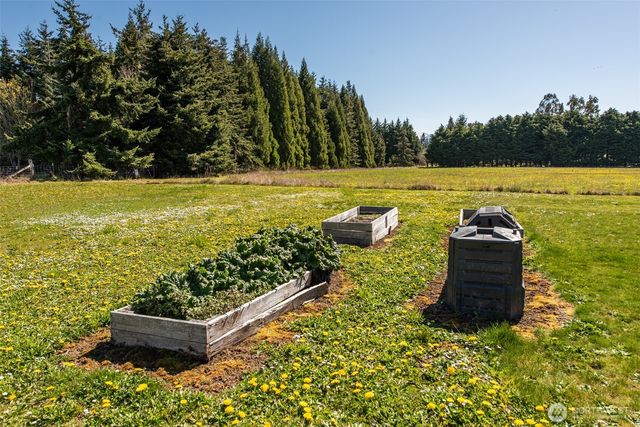 1688 Finn Hall Road, Port Angeles, WA 98362