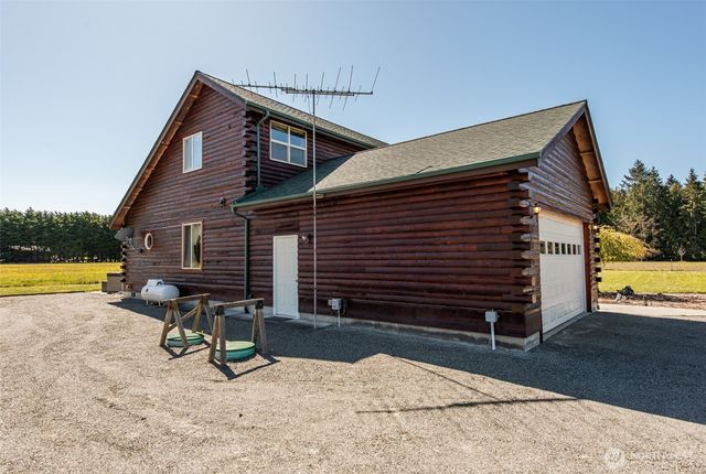 1688 Finn Hall Road, Port Angeles, WA 98362