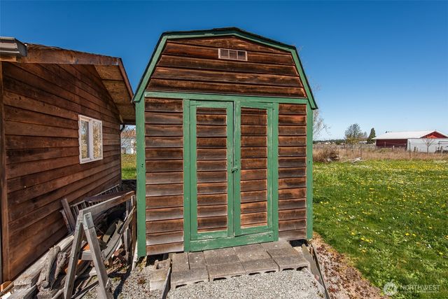 1688 Finn Hall Road, Port Angeles, WA 98362