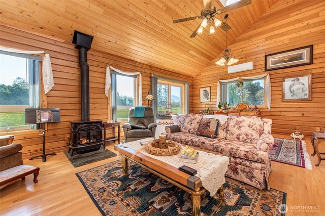 1688 Finn Hall Road, Port Angeles, WA 98362