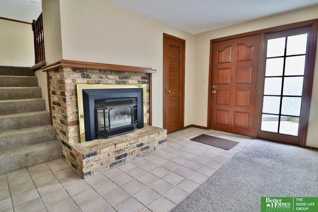 7105 Pine Drive, La Vista, NE 68128
