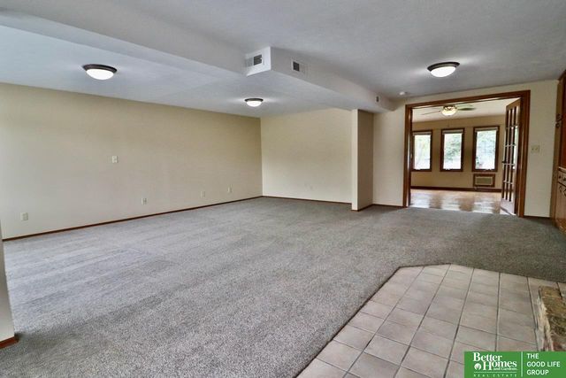 7105 Pine Drive, La Vista, NE 68128