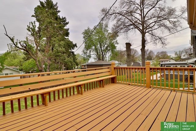 7105 Pine Drive, La Vista, NE 68128