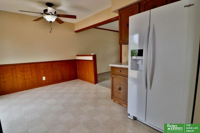 7105 Pine Drive, La Vista, NE 68128