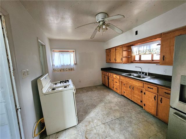 26 W Terrace Ave, New Castle, PA 16102