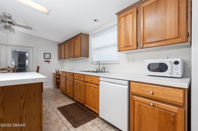 606 Mooring Lane, Edgewater, FL 32141