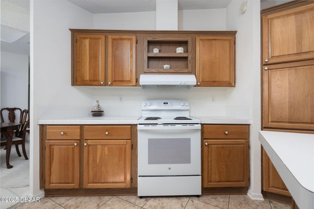 606 Mooring Lane, Edgewater, FL 32141