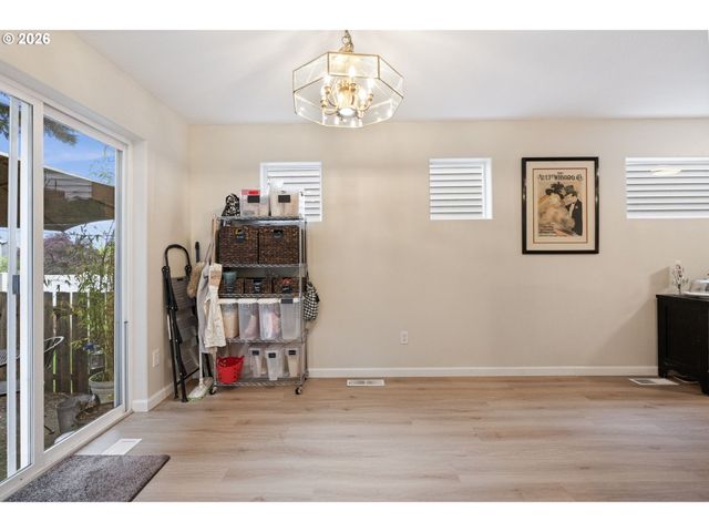 5154 Ne SCHOELER Cir, Hillsboro, OR 97124