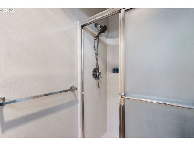 5154 Ne SCHOELER Cir, Hillsboro, OR 97124