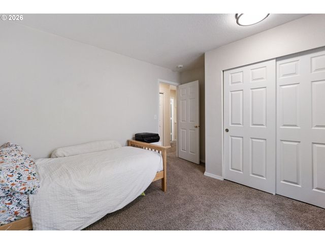 5154 Ne SCHOELER Cir, Hillsboro, OR 97124