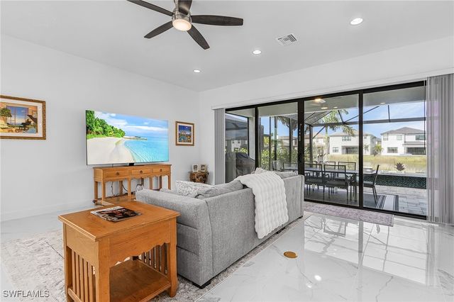 20389 Estero Crossing BLVD, Estero, FL 33928