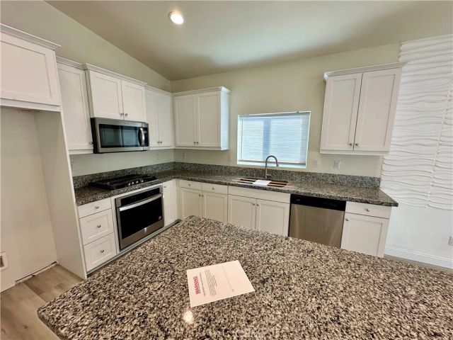 11827 Fresh Meadow Place, Victorville, CA 92392